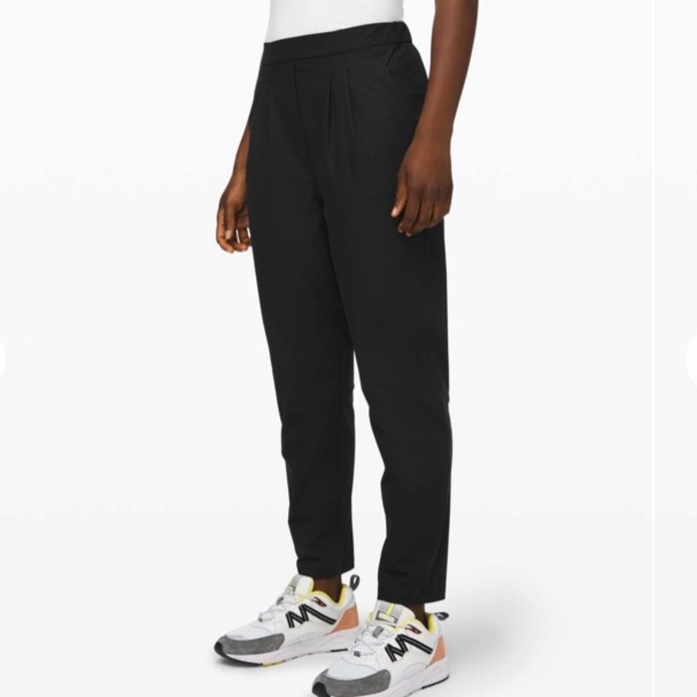 Lululemon Athletica Black Ankle Cropped Pants